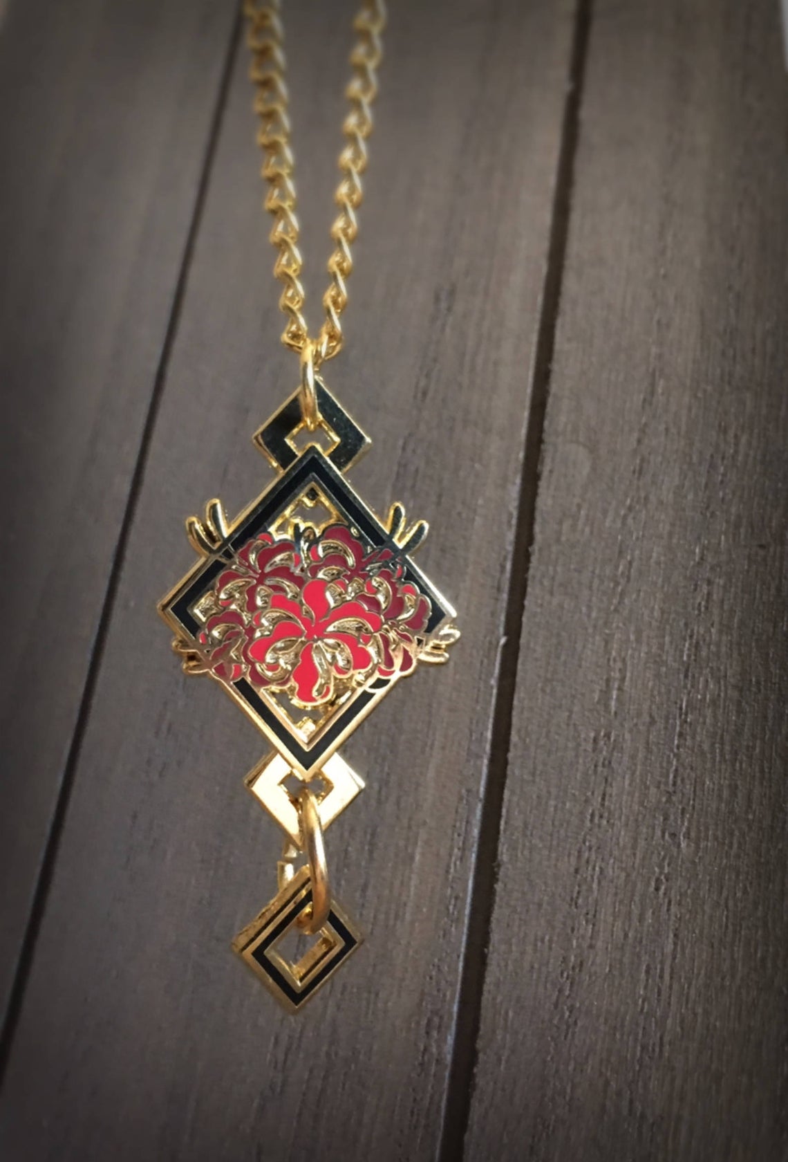 red spider lily necklace Spider Lilies Necklace – zetallis